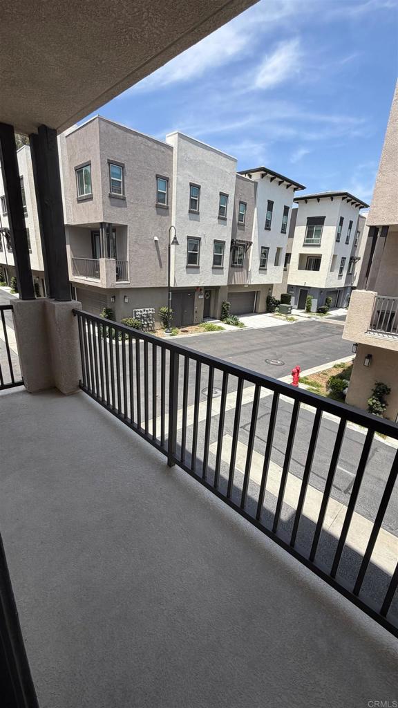 2327 Verano Way - photo 8