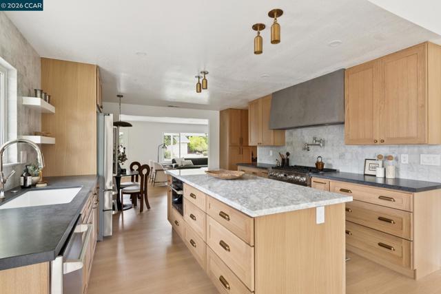 Image 11 of 60 For 3085 Avellano Drive