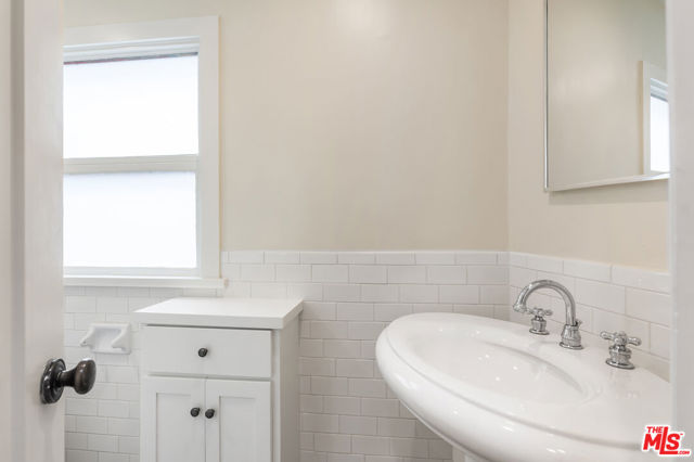 Drew Fenton | 937 N Beverly Glen Boulevard Los Angeles CA | MLS: 7627352