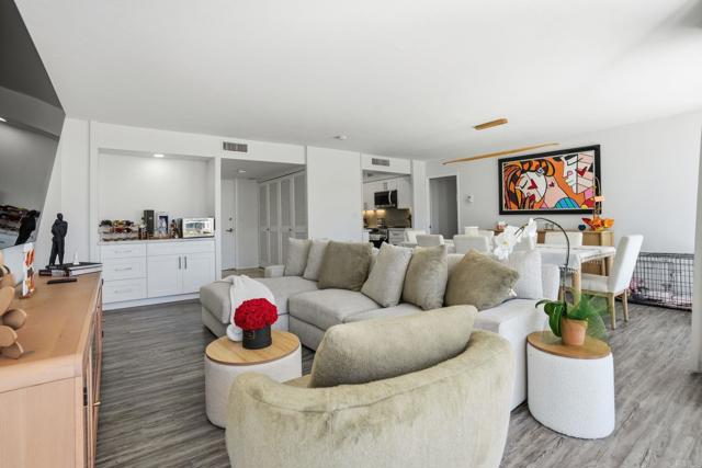 Detail Gallery Image 3 of 32 For 1730 Avenida Del Mundo #502,  Coronado,  CA 92118 - 2 Beds | 2 Baths