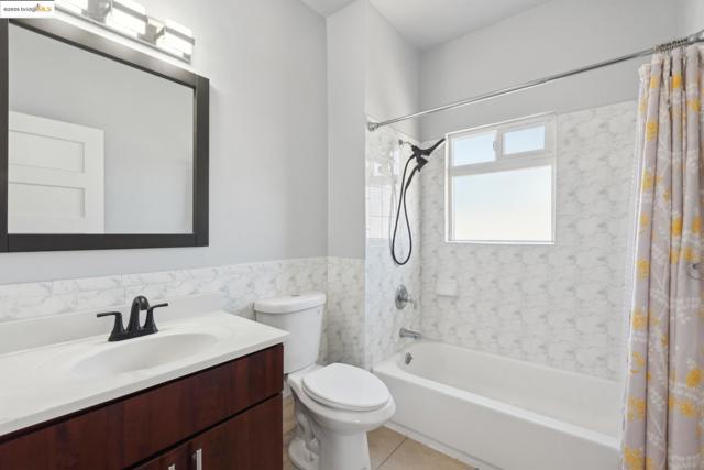 1810 Adeline St, Oakland CA: https://media.crmls.org/mediaz/0d0d0989-0cc1-41d4-b738-2d01f4189e81.jpg