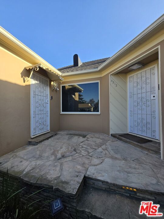 4512 Chasar Place, Los Angeles CA: https://media.crmls.org/mediaz/0d0d78a4-23ae-47f3-8b2c-3500a7ff26ab.jpg