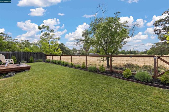 225 Babette Ct, Pleasant Hill CA: https://media.crmls.org/mediaz/0d0dfaaa-576e-4ae9-88ac-88d6a7844cb4.jpg