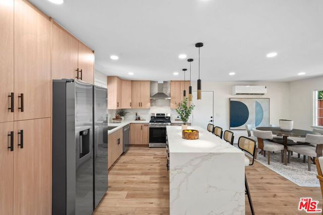 6520 Debs Avenue, West Hills CA: https://media.crmls.org/mediaz/0d0e7c42-6df7-4371-87b3-aff762012a67.jpg