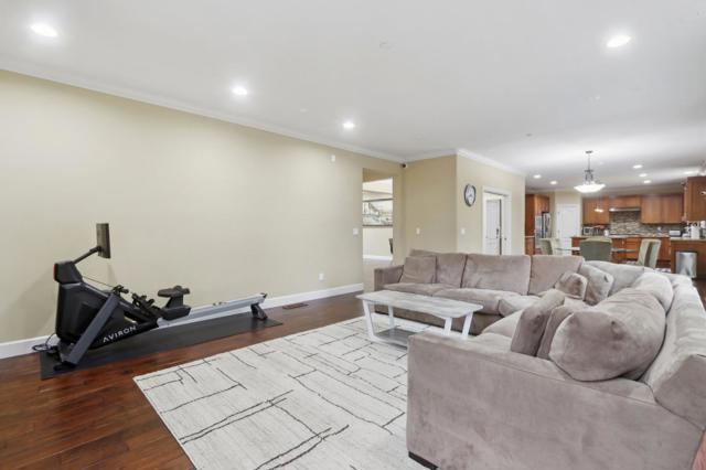 Image 7 of 37 For 1078 Valentine Court