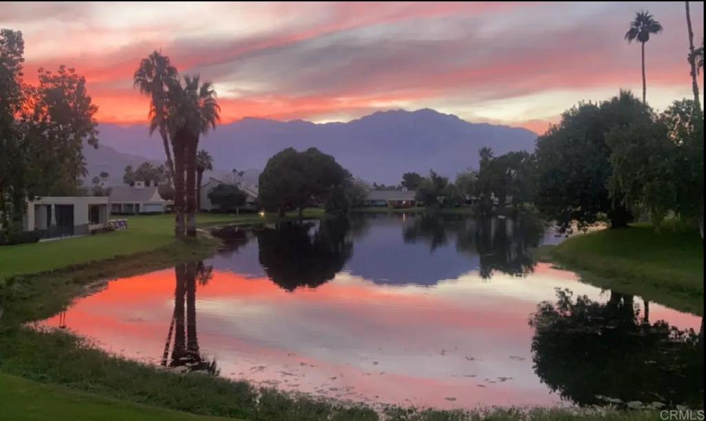 https://media.crmls.org/mediaz/0d0f2220-fb16-4dfc-9d7f-a0f4dab67b1c.jpg?preset=X-Large