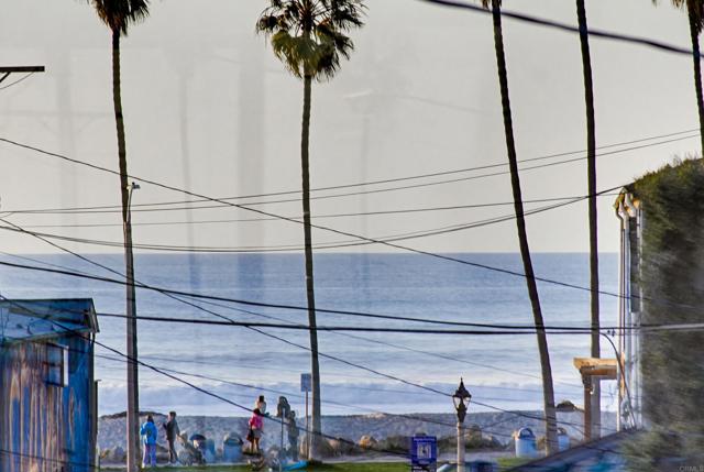 Detail Gallery Image 14 of 38 For 5027 Santa Monica Ave #F,  San Diego,  CA 92107 - 3 Beds | 2 Baths