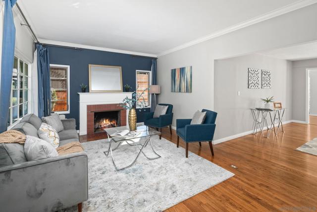 3733 La Cresta Dr, San Diego CA: https://media.crmls.org/mediaz/0d0fc51b-1844-4ae8-a577-86003257d970.jpg