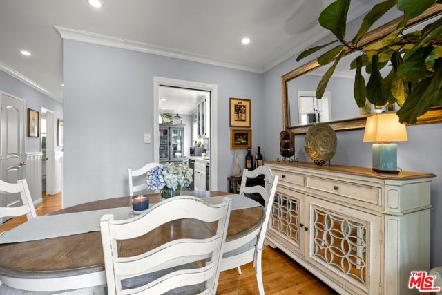 6432 Petit Avenue, Van Nuys CA: https://media.crmls.org/mediaz/0d102830-a224-481a-bebf-b74d51bd932a.jpg