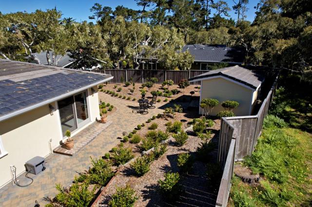 1147 Arrowhead Road, Pebble Beach CA: https://media.crmls.org/mediaz/0d10da75-0b5e-4944-9127-b8602156f0bc.jpg