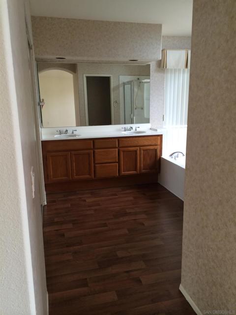 821 Verin Lane, Chula Vista CA: https://media.crmls.org/mediaz/0d10fb99-ef74-4327-8297-1a1205a07852.jpg
