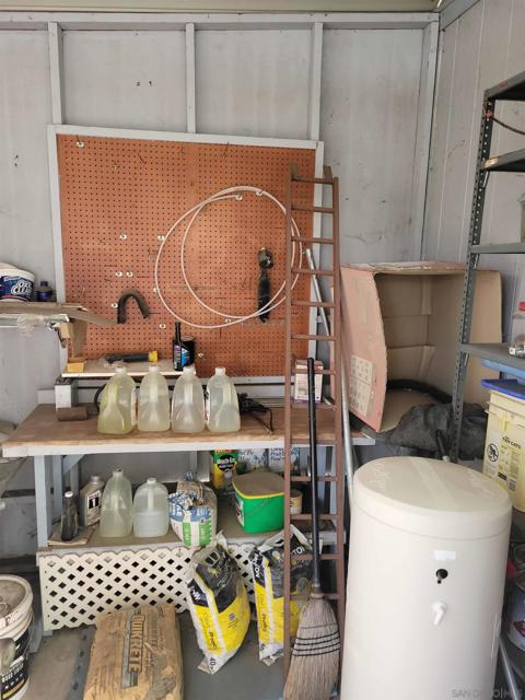 35109 Highway 79, Warner Springs CA: https://media.crmls.org/mediaz/0d110d9e-3bfd-4146-9be1-812d9022ea69.jpg