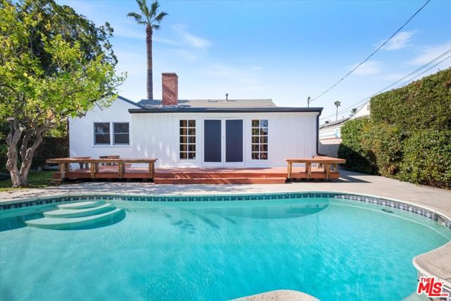 12848 Tiara Street, Valley Village CA: https://media.crmls.org/mediaz/0d118d2e-540c-4238-90a7-24750732f65c.jpg