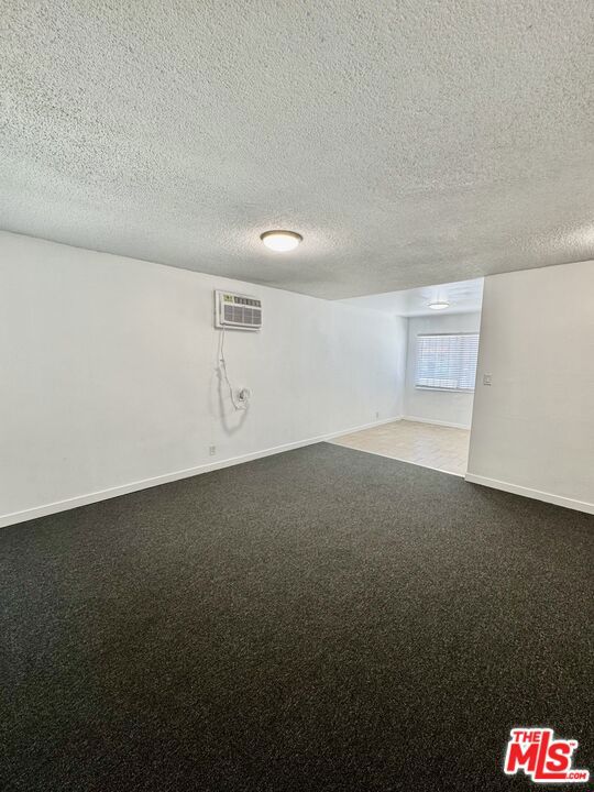 4115 W Century Boulevard, Inglewood CA: https://media.crmls.org/mediaz/0d121572-63b3-4d76-89d3-02b117c418aa.jpg