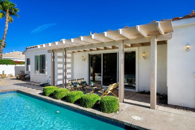 76936 Comanche Lane, Indian Wells CA: https://media.crmls.org/mediaz/0d1241e6-1c42-407d-9a85-7295d273ea04.jpg