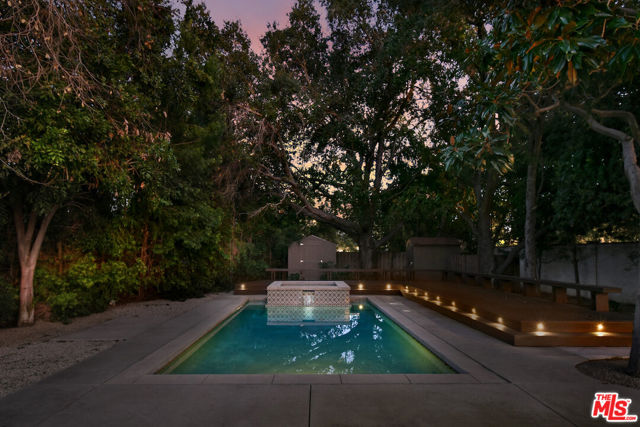 4352 Forman Avenue, Toluca Lake CA: https://media.crmls.org/mediaz/0d12c960-0c26-4d1b-945c-0debdaaf3308.jpg