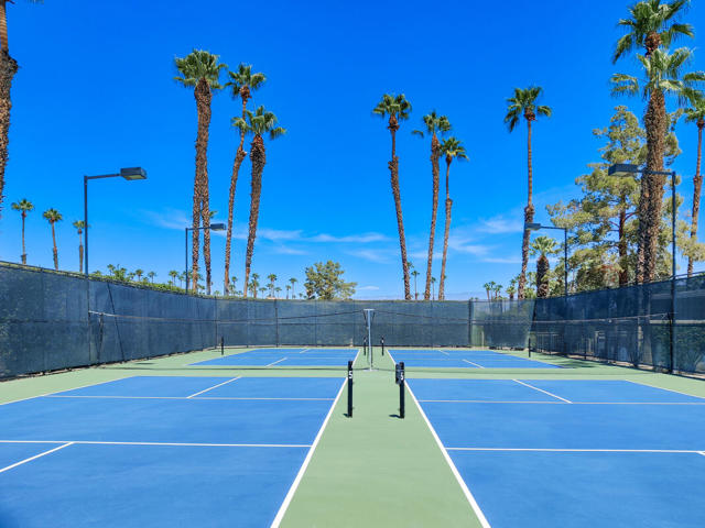 42740 Sand Dune Drive, Palm Desert CA: https://media.crmls.org/mediaz/0d1349b8-0557-4d7b-98cf-dca1556a6d2a.jpg
