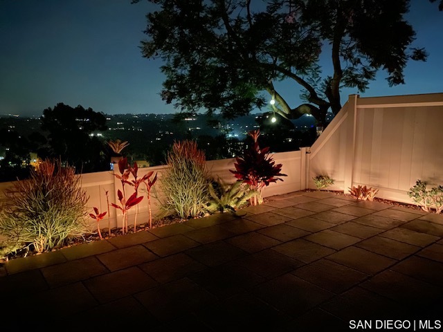 108 S Kihridge LN, Encinitas CA: https://media.crmls.org/mediaz/0d13faca-4f3d-4ec1-b97a-f9115e3e44c1.jpg