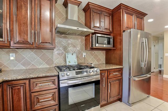 33456 Caliban Drive, Fremont CA: https://media.crmls.org/mediaz/0d149146-526a-45b2-8946-a621bf25c0c3.jpg