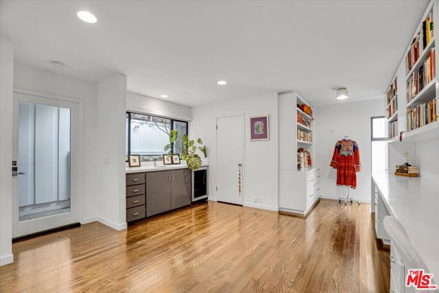 3719 Butler Avenue, Los Angeles CA: https://media.crmls.org/mediaz/0d14b331-cd23-4f71-a693-cf9a471fadba.jpg
