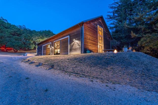 4847 Bixby Creek Road, Carmel CA: https://media.crmls.org/mediaz/0d156492-0156-49cd-ba35-8ad4e2fc20ca.jpg