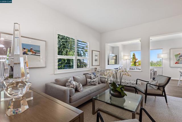 2854 Saklan Indian Dr, Walnut Creek CA: https://media.crmls.org/mediaz/0d15f67d-1a36-4833-b747-a19949d79cb3.jpg