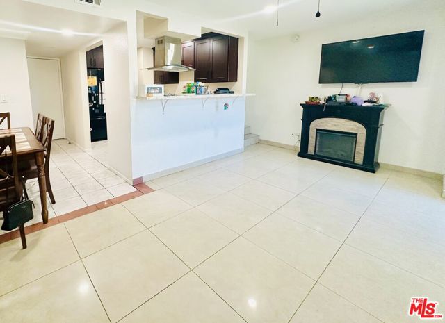 3843 Monterey Avenue, Baldwin Park CA: https://media.crmls.org/mediaz/0d161fdb-a1c7-4593-bceb-260f0f3adb88.jpg