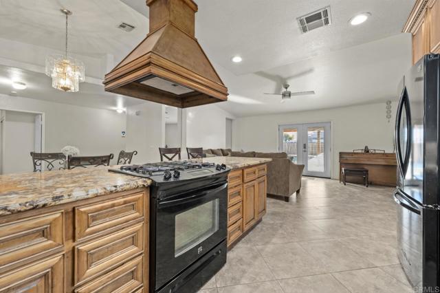 Detail Gallery Image 8 of 39 For 158 Eunice Cir, Blythe,  CA 92225 - 3 Beds | 2 Baths