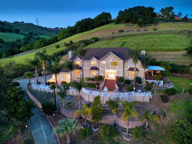 7790 Lost View Road, San Jose CA: https://media.crmls.org/mediaz/0d168289-e168-4f38-8349-baa571eb709c.jpg