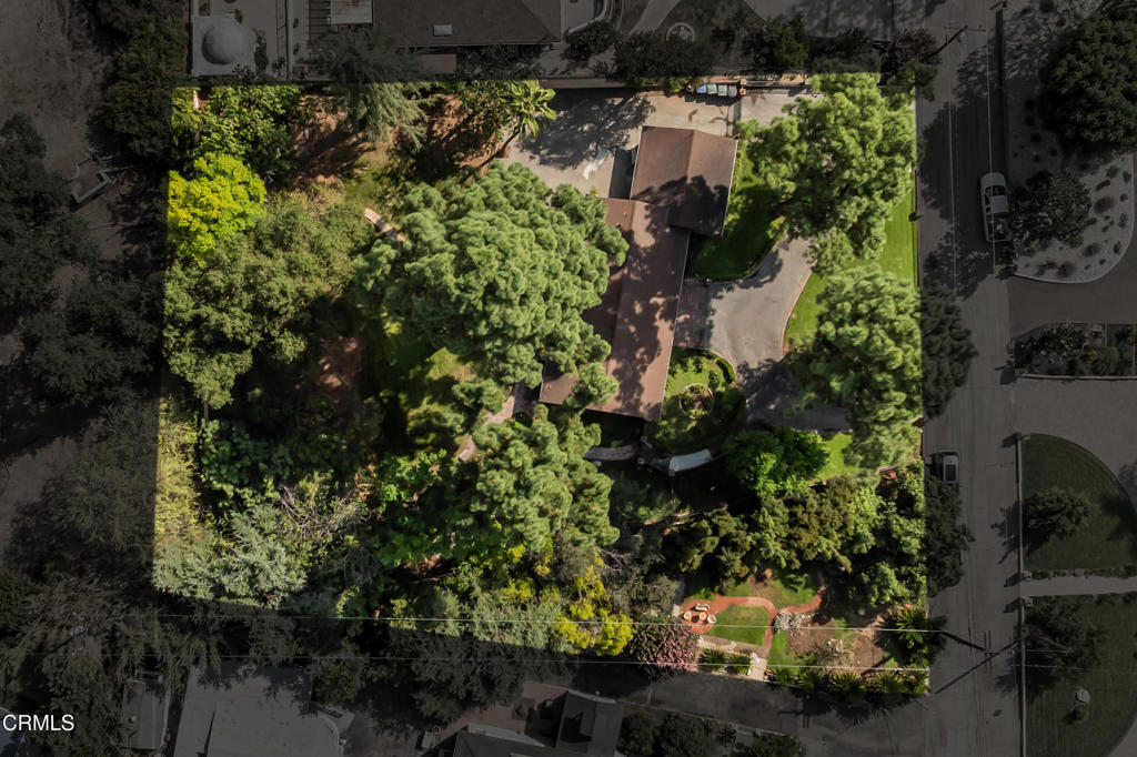 https://media.crmls.org/mediaz/0d17264f-79f6-499f-ab9f-10811c779eff.jpg?preset=X-Large