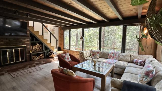 25655 Tahquitz Drive, Idyllwild CA: https://media.crmls.org/mediaz/0d1769f1-4c42-4749-81e0-8de007b4df7b.jpg