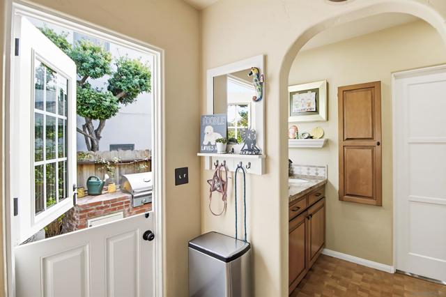 3039 Dumas Street, San Diego CA: https://media.crmls.org/mediaz/0d180836-eafd-4f86-91ac-77b56cfb9a81.jpg