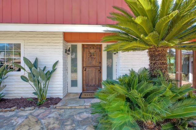 Detail Gallery Image 7 of 58 For 2056 Wonderview Dr, Vista,  CA 92084 - 4 Beds | 3 Baths