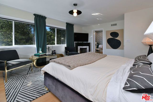 130 Dapplegray Road, Bell Canyon CA: https://media.crmls.org/mediaz/0d186ad2-9641-49bb-98c2-4afdf7a69a1f.jpg