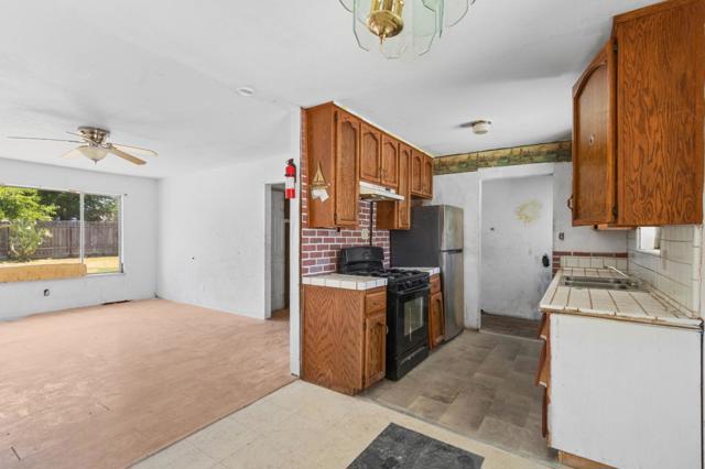 7541 19th Street, Sacramento CA: https://media.crmls.org/mediaz/0d1947c0-0cfb-4d9d-ac18-6858cd987eda.jpg