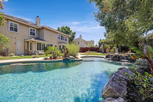 2461 Ancona Cir, Livermore CA: https://media.crmls.org/mediaz/0d1973d1-c874-495c-bf1a-4da6faed5db6.jpg