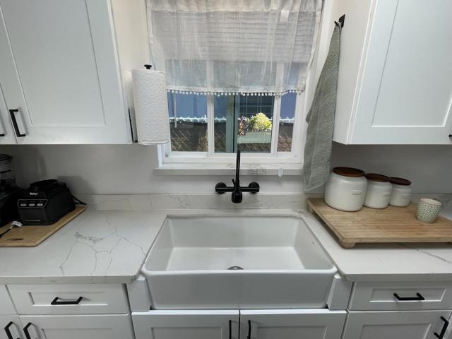 644 Buckeye Street, Redwood City CA: https://media.crmls.org/mediaz/0d198b11-6ff1-49d7-b1dd-f40f53dc19d6.jpg