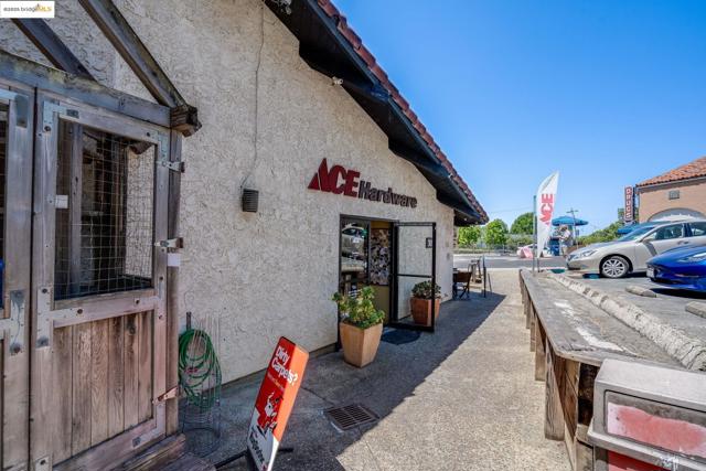 355 Arlington Ave., Berkeley CA: https://media.crmls.org/mediaz/0d1990c6-a3d6-4ba2-854d-ea92576e856f.jpg