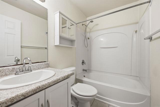 Detail Gallery Image 12 of 32 For 3285 Ocean View Blvd #22,  San Diego,  CA 92113 - 3 Beds | 2 Baths