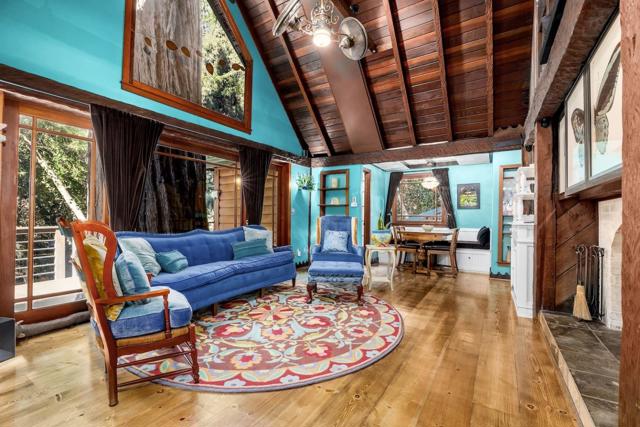 744 Cathedral Drive, Aptos CA: https://media.crmls.org/mediaz/0d19f2b6-e2f6-4e95-81b7-b513056c26ee.jpg