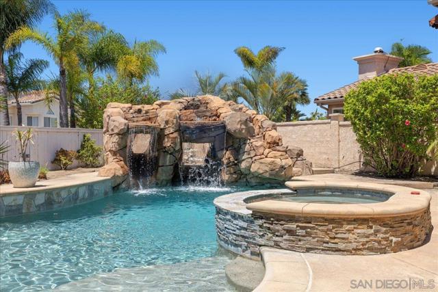 445 De Anza Court, Oceanside CA: https://media.crmls.org/mediaz/0d1a39d5-9aca-4dcf-99d1-60550bba256a.jpg