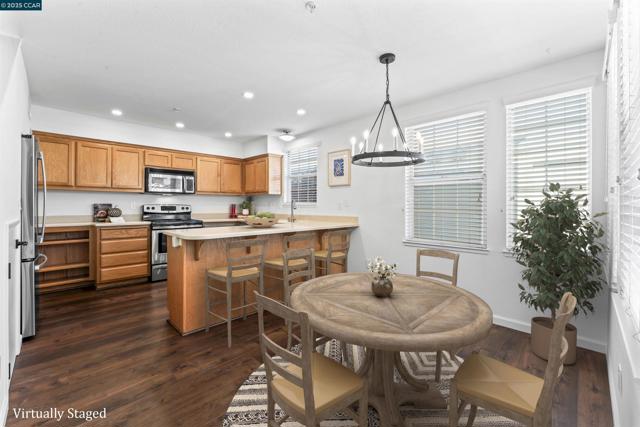 2761 Elks Way, Napa CA: https://media.crmls.org/mediaz/0d1a5a5a-5495-48af-85eb-6efce23d857a.jpg