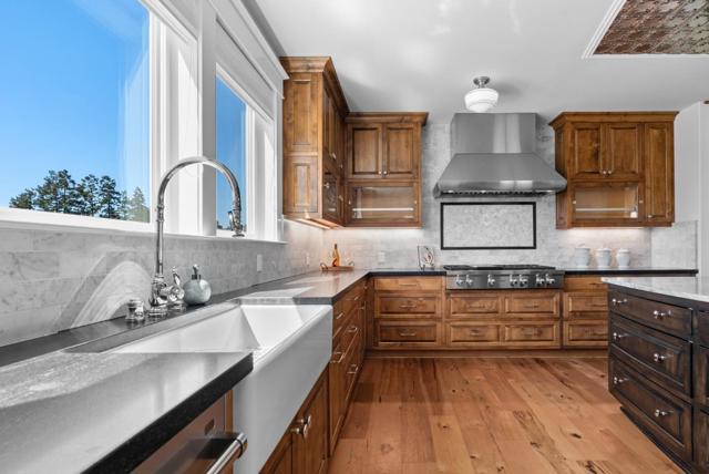 40 S Circle Drive, Santa Cruz CA: https://media.crmls.org/mediaz/0d1a6789-2097-4129-9c60-9af8136bb844.jpg