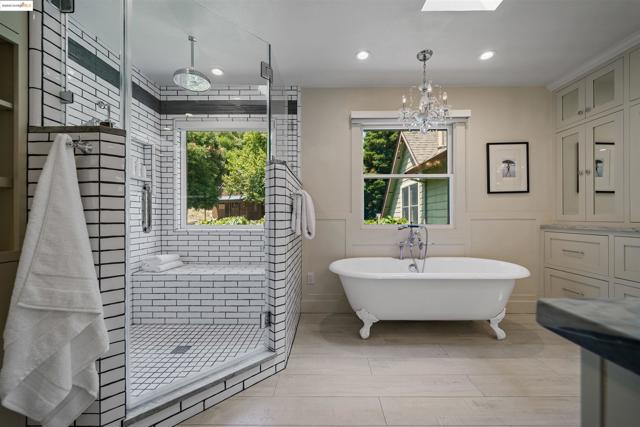300 Rancho de Maria, Martinez CA: https://media.crmls.org/mediaz/0d1a9136-7dec-485d-8460-6fa1b667393e.jpg