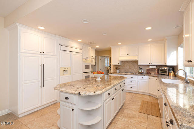 5751 Terra Bella Court, Camarillo CA: https://media.crmls.org/mediaz/0d1bc13d-8f1b-40e2-8a68-6c4e75c2e588.jpg