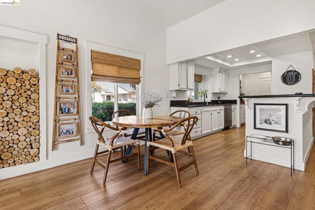 1550 Trawler St, Discovery Bay CA: https://media.crmls.org/mediaz/0d1c10e3-0a77-4966-bf09-a2192b6f35e1.jpg