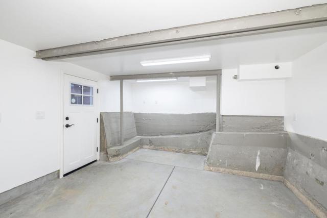 3803 Hamilton Way, Redwood City CA: https://media.crmls.org/mediaz/0d1ca836-ad1d-42b9-80fa-e71d8e9c2bc2.jpg