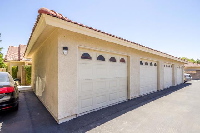 1542 E Alluvial Avenue, Fresno CA: https://media.crmls.org/mediaz/0d1ce685-66a8-420e-a186-ec8b9af9dc41.jpg