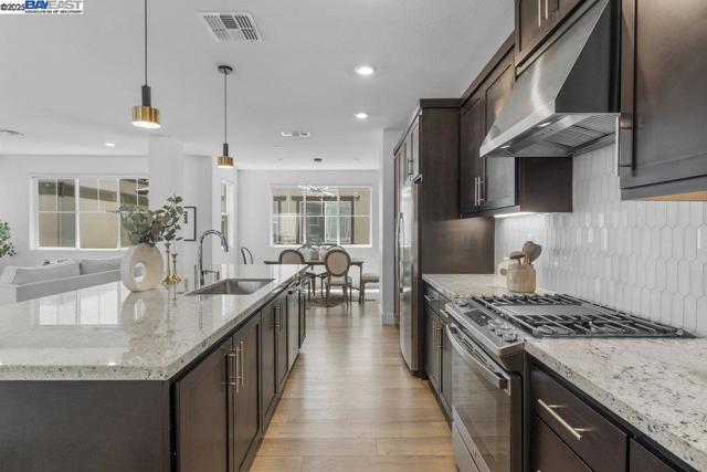 8918 Rudder Way, Newark CA: https://media.crmls.org/mediaz/0d1cebe1-6e12-4a2e-b7a2-a657ae75edae.jpg