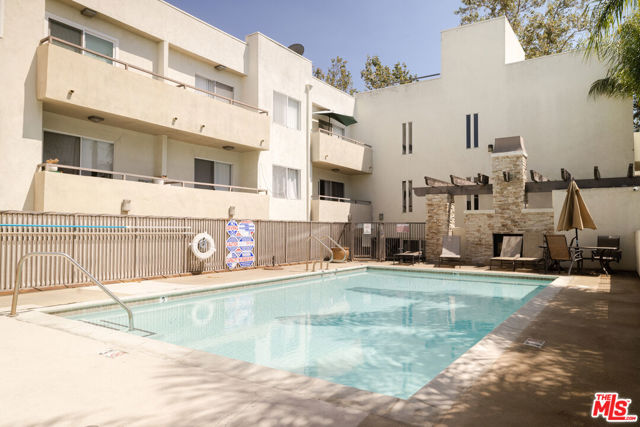 4702 Fulton Avenue, Sherman Oaks CA: https://media.crmls.org/mediaz/0d1d4b2c-5509-4b73-b500-ba8cc85781fc.jpg